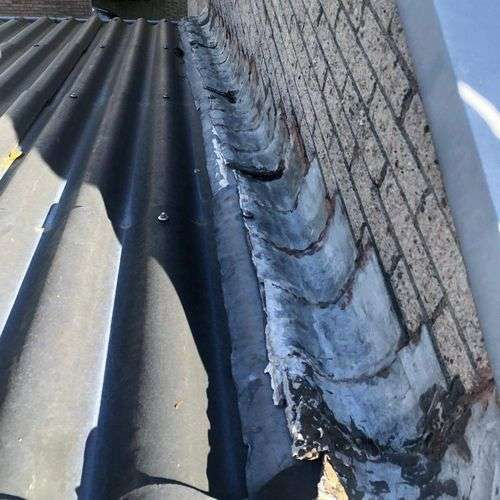 Verouderde loodslabben moeten worden vervangen